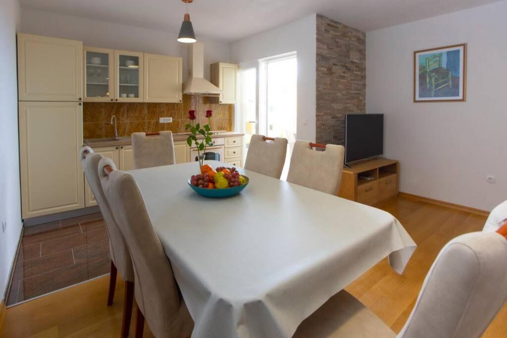 Apartments Vladimir #4 ماكارسكا المظهر الخارجي الصورة